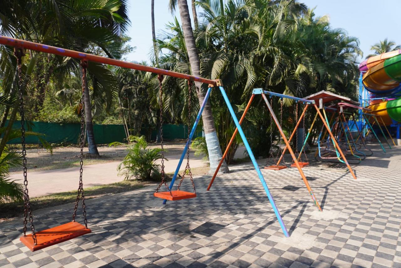 Arnala Beach Couples and Family Getaway at Maanas Resort